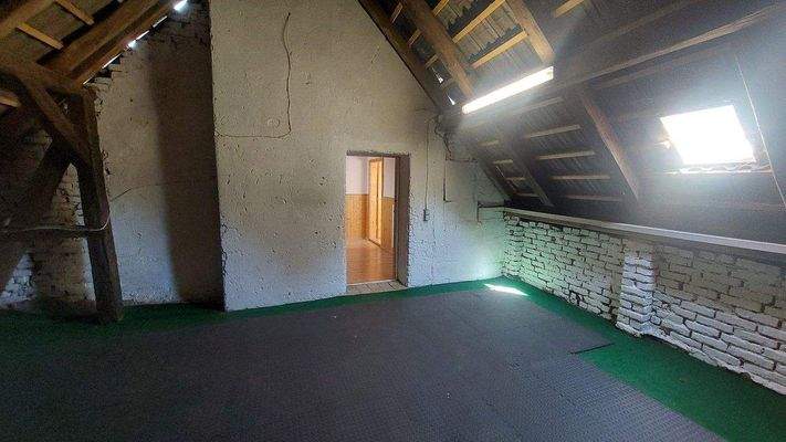 Dachboden - Mittelhaus.jpg