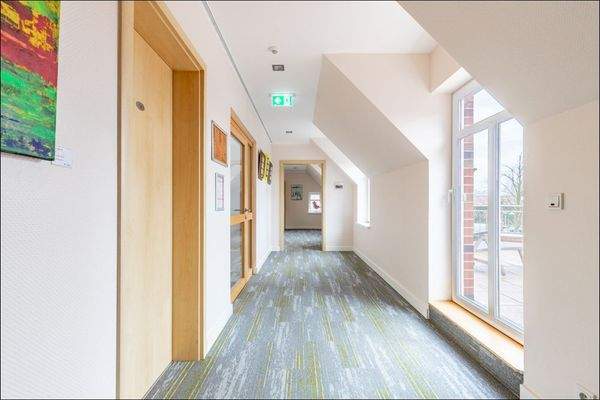 1. Obergeschoss - Flur zu den Zimmern und der Dachterrasse (linker Flügel)