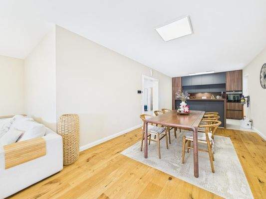 Wohn- und Essbereich 4