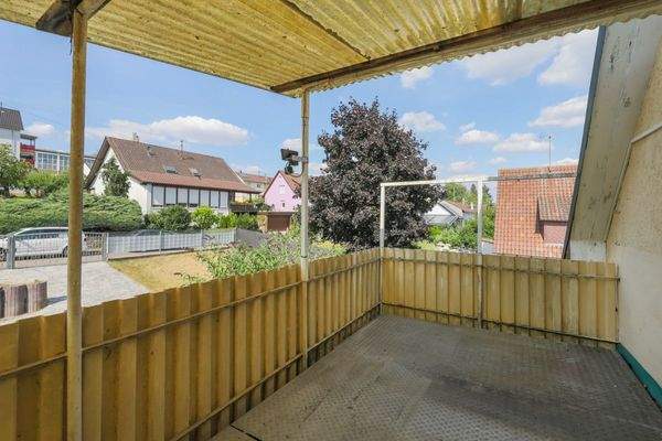 Überdachter Balkon OG