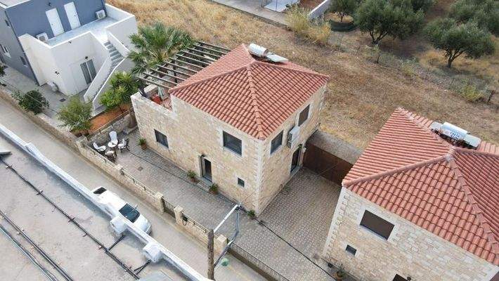 Kreta, Analipsi: Neubau - Haus aus traditionellem Stein nahe des Meeres zum Verkauf