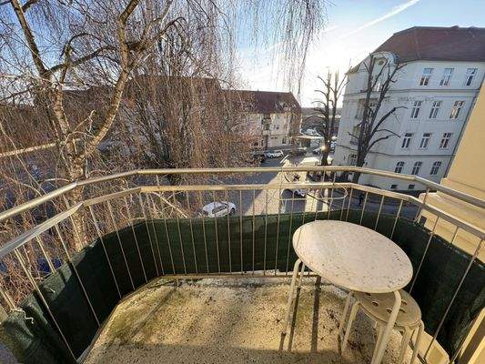 Balkon straßenseitig