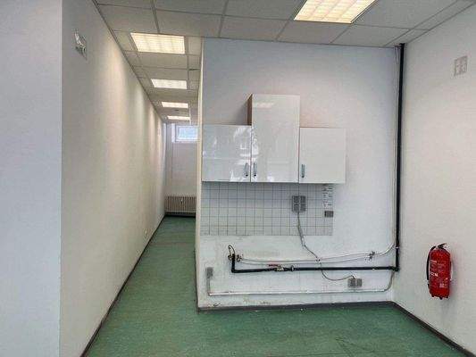 Ladenfläche - 5.JPG