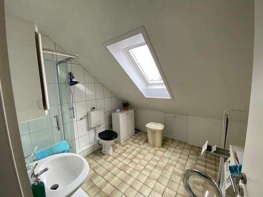Wohnung 2. OG Badezimmer