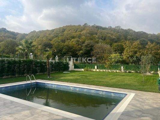 Triplex Villa with Pool and Garden Near the Beach in Şile Istanbul