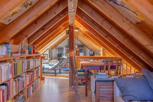 Wohnen über dem See – Charmante Maisonettewohnung mit Alpenpanorama