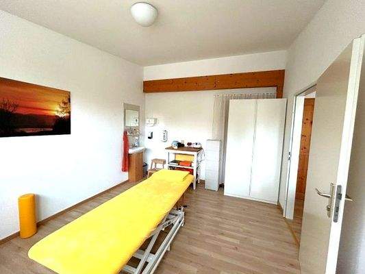 Blick 2 in den Raum re.