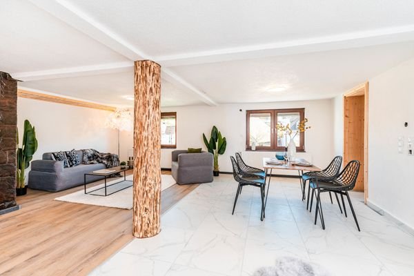 OG - Wohn- und Esszimmer