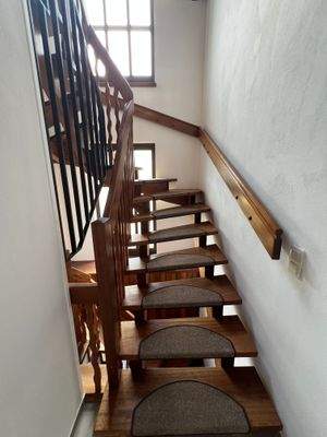 Treppe vom EG ins OG