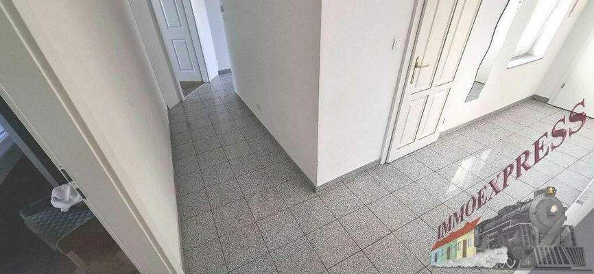 20250921_120939_resized