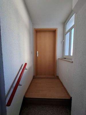 Wohnungseingangsbereich vom Treppenhaus
