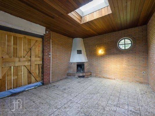 überdachte Terrasse