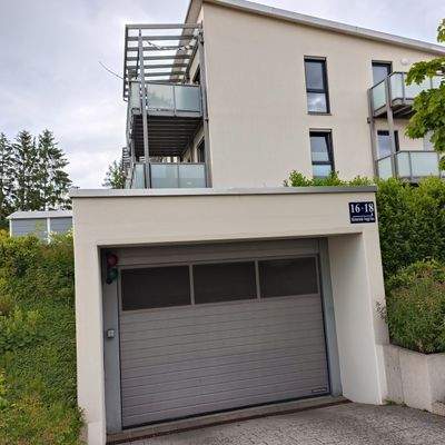 Einfahrt TG Heinrich Vogl Strasse 16.jpg