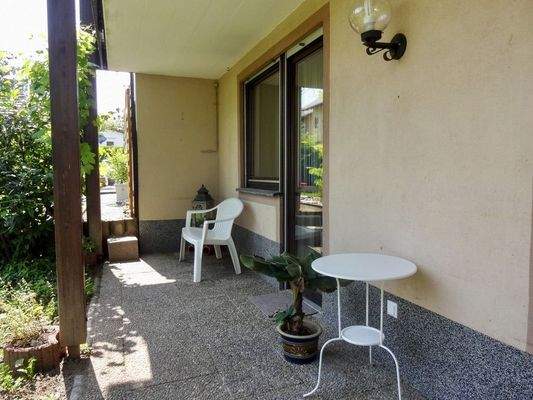 ruhige Terrasse (2)
