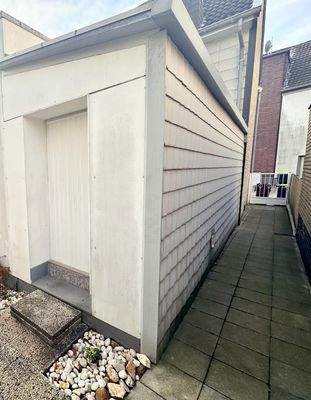 Seitlicher Zugang zum Innenhof