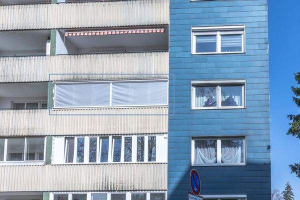 Loggia mit Sonnen-, Sichtschutz und Fliegengitterfunktion.jpg