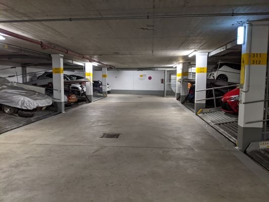 Tiefgarage von innen