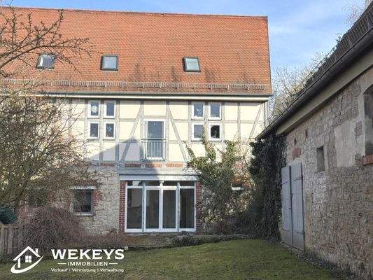 Gartenansicht mit Terrasse