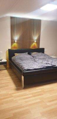 Schlafzimmer an Sonnenterrasse