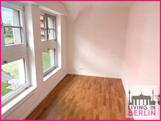 Arbeits- oder Kinderzimmer