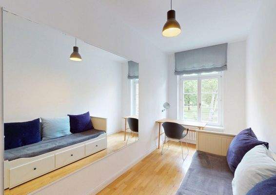Schlafzimmer 1