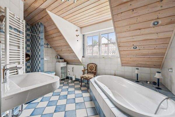 Badezimmer (Whg. DG)