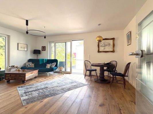 Wohn-und Esszimmer 1