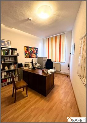 Büro EG