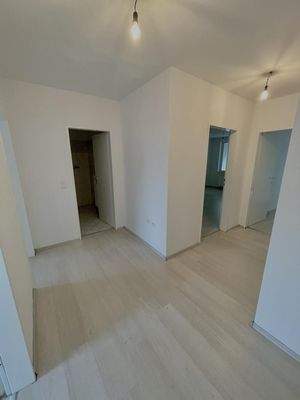 60CFE1D0-E5B7-4F6D-9E39-F30289FC9CBC