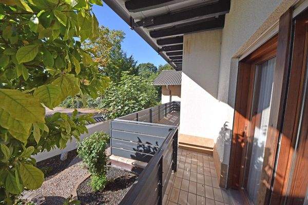 Straßenseite Terrasse