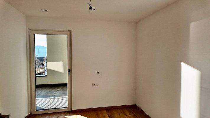 dji_mimo_20251205_093352_20251205093353_1765272267093_photo