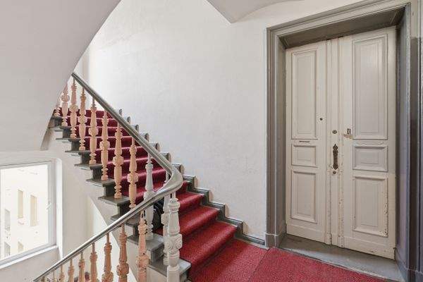 Treppenaufgang Vorderhaus