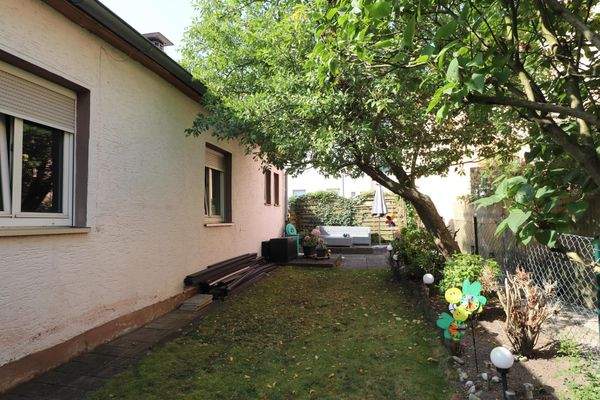 seitl. Ansicht Garten Bungalow