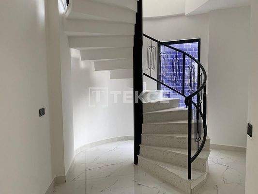 Detached House with a Private Swimming Pool in Alanya