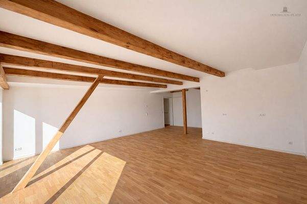 Whg 13 Wohnraum I leer