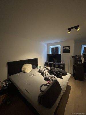 Schlaf - & Wohnzimmer 