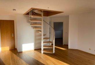 Spindeltreppe zum ausgebauten Spitzboden