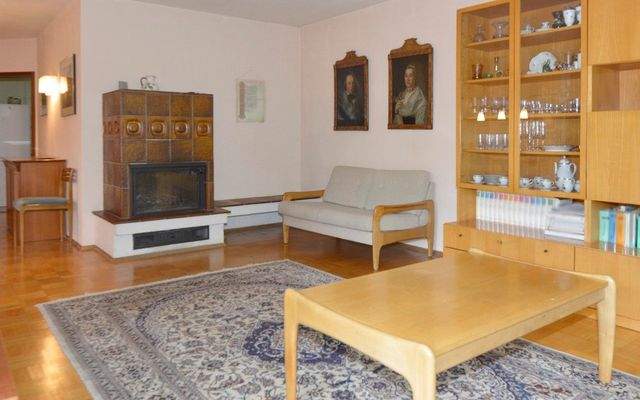 Wohnbereich mit Kachelofen