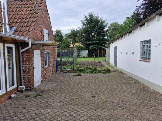 Blick rückwertiges Grundstück