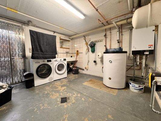 Kellergeschoss - Heizungsraum…