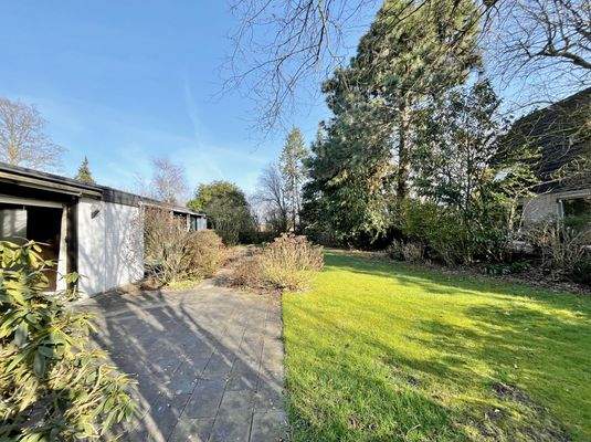 Terrasse 1 und Garten