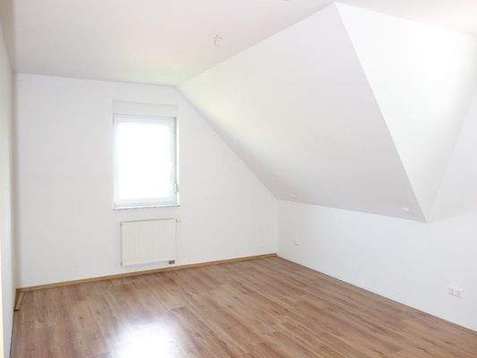 Schlafzimmer II Dachgeschoss Haupthaus
