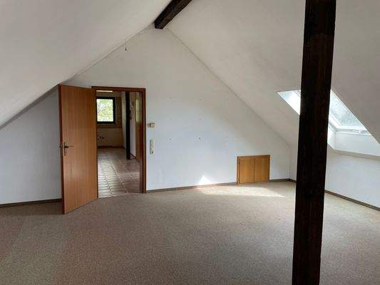 Wohn - Schlafzimmer 2 OG. 