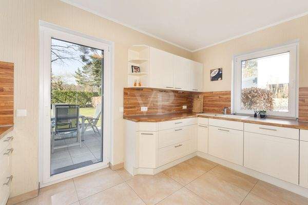 Hochwertige Einbauküche inkl. aller elektr. Einbaugeräte