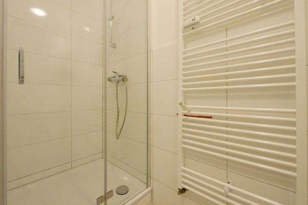 093 1 Bad Dusche (1 von 1)