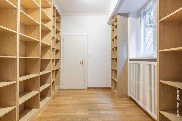 Archiv / Büro im UG