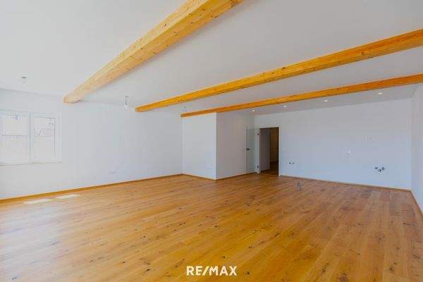 4 Wohnküche Blick Foyer