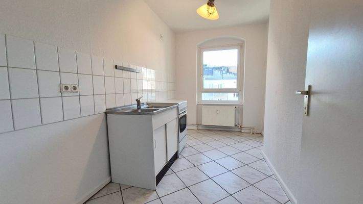 Küche mit Platz für eine Sitzecke.jpg