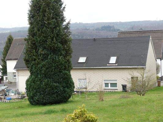 Rückseite mit Gartenanteil