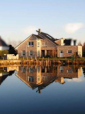 Seeseite in der Abendsonne